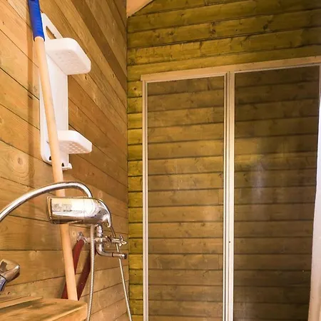 - Sleeps 6 - Pets Ok - Pato - Parking