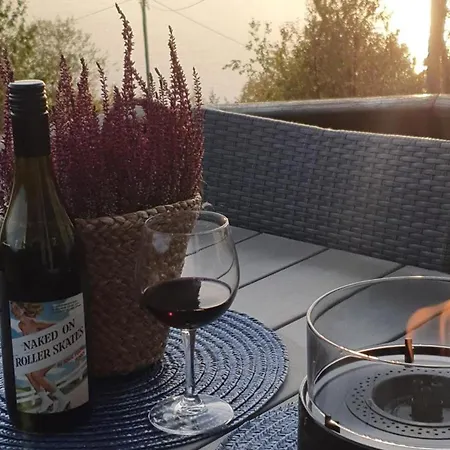 Ferienhaus - Sleeps 6 - Pets Ok - Pato - Parking